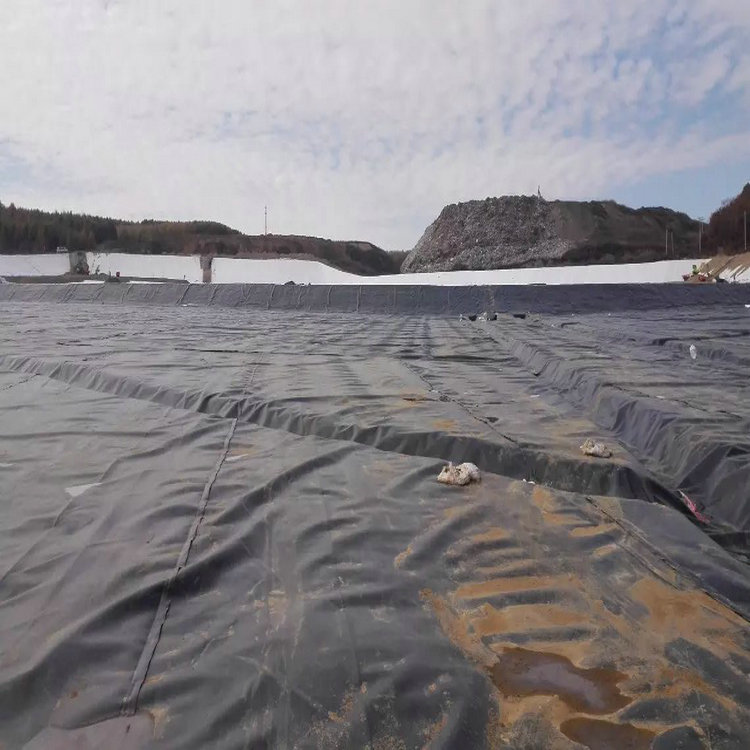 的养殖场沼气池1.5mm糙面HDPE土工膜品质良