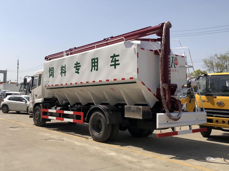 东风天锦饲料车7